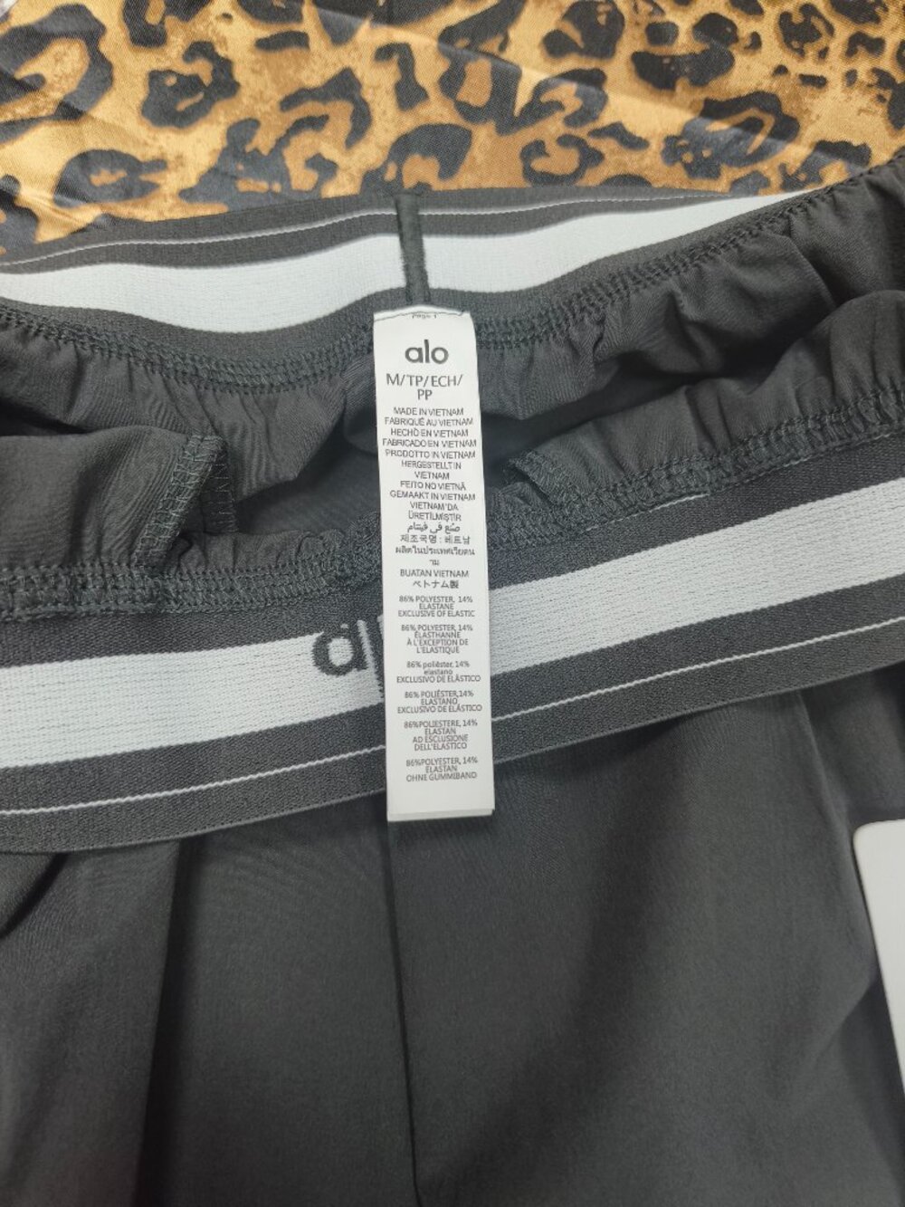 ALO Yoga Dark Grey Suit Up Trouser 30" Inseam (Regular)🍩Cozy Wide-Leg Pants🥇 - Picture 4 of 8